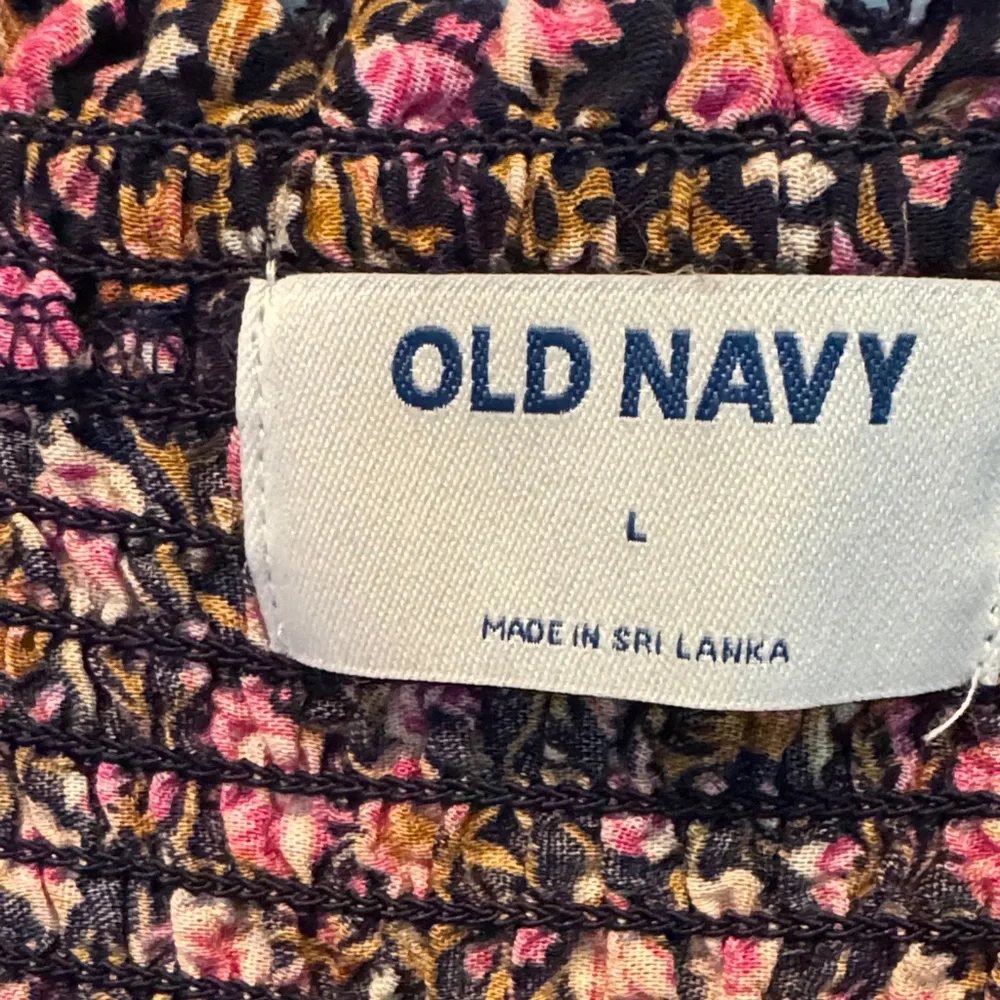 Women’s Old Navy Floral Blouse Navy and Pink With Smocked Back Size L - Picture 5 of 9